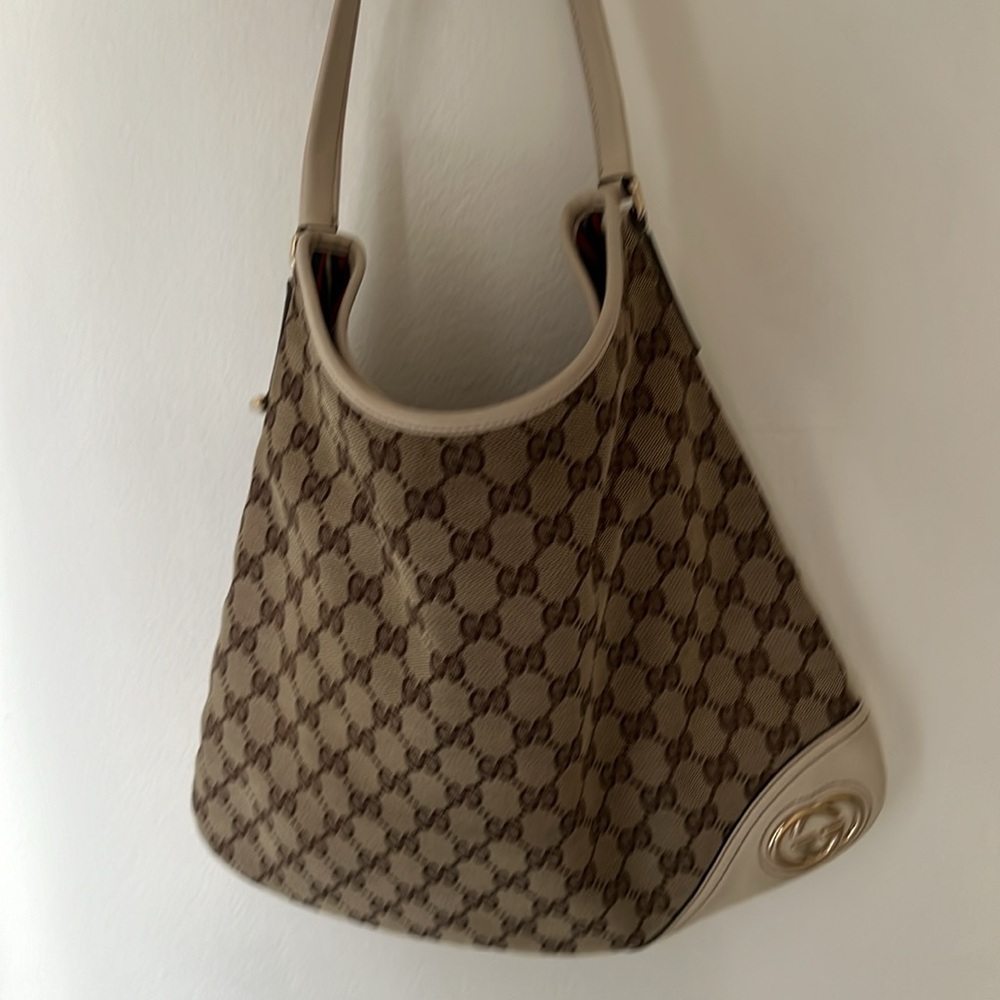 Gucci Beige and Brown Monogram Shoulder Bag - Picture 11 of 11